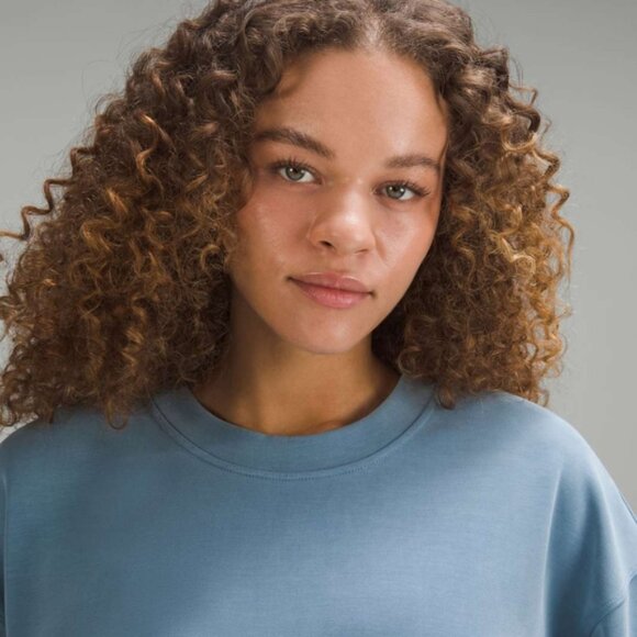 Lululemon Softstreme Perfectly Oversized Cropped Crew Utility Blue - Picture 4 of 9